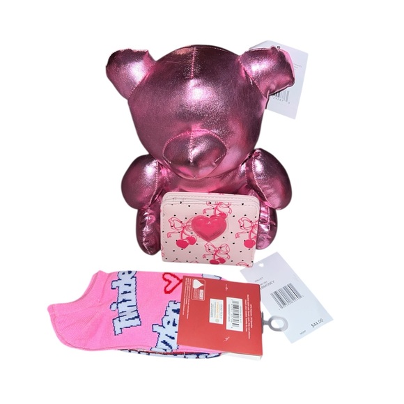 Betsey Johnson Wallet,Pink Metallic Bear and  Twizzlers Socks bundle - Picture 5 of 7